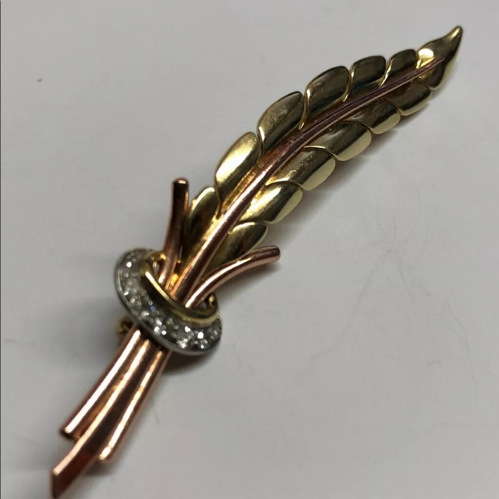 3-Tone 14K Gold 7 Nat Diamond 3" Leaf Peace Pin Br